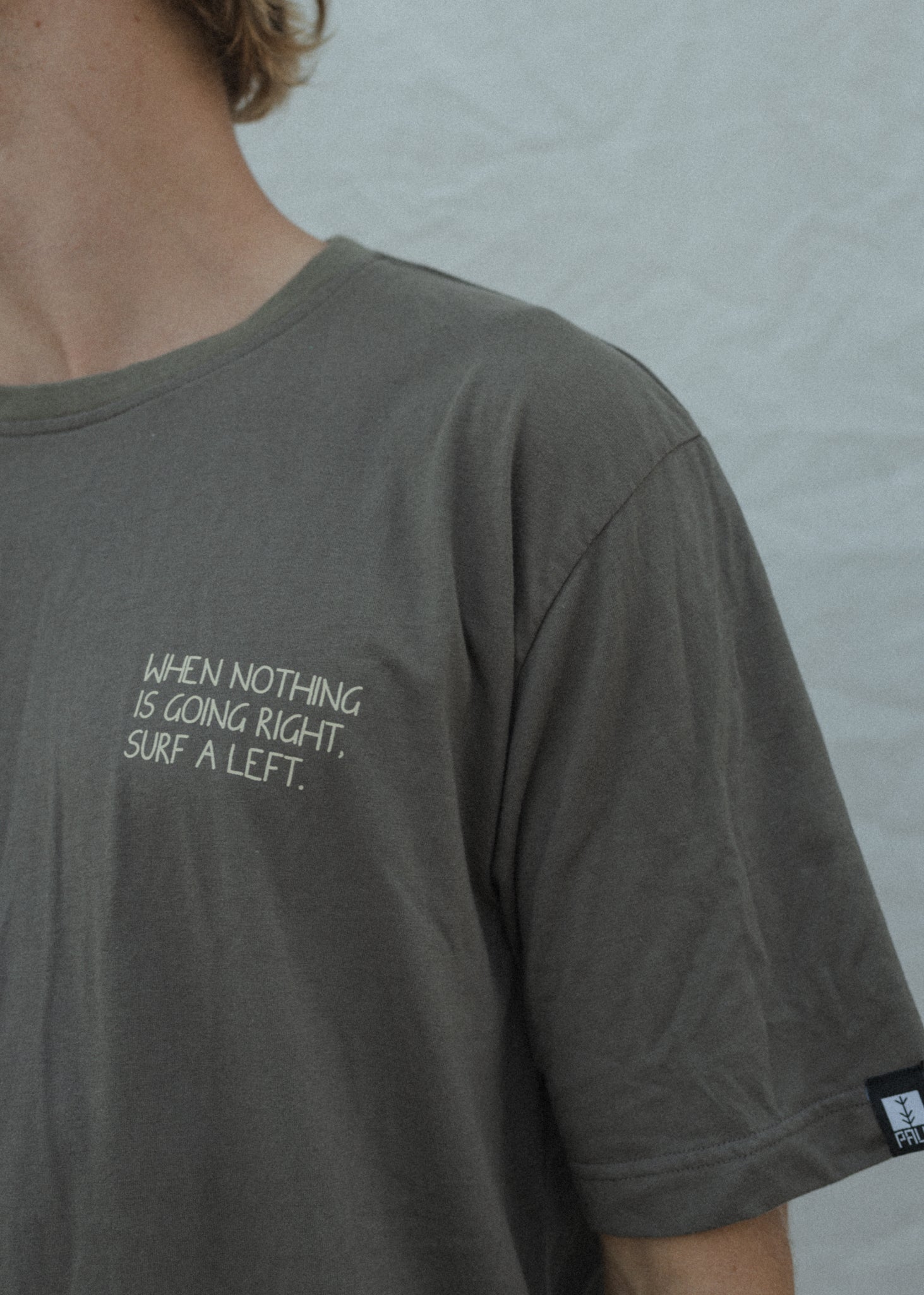 Illustrated Surf a Left Gray T-shirt