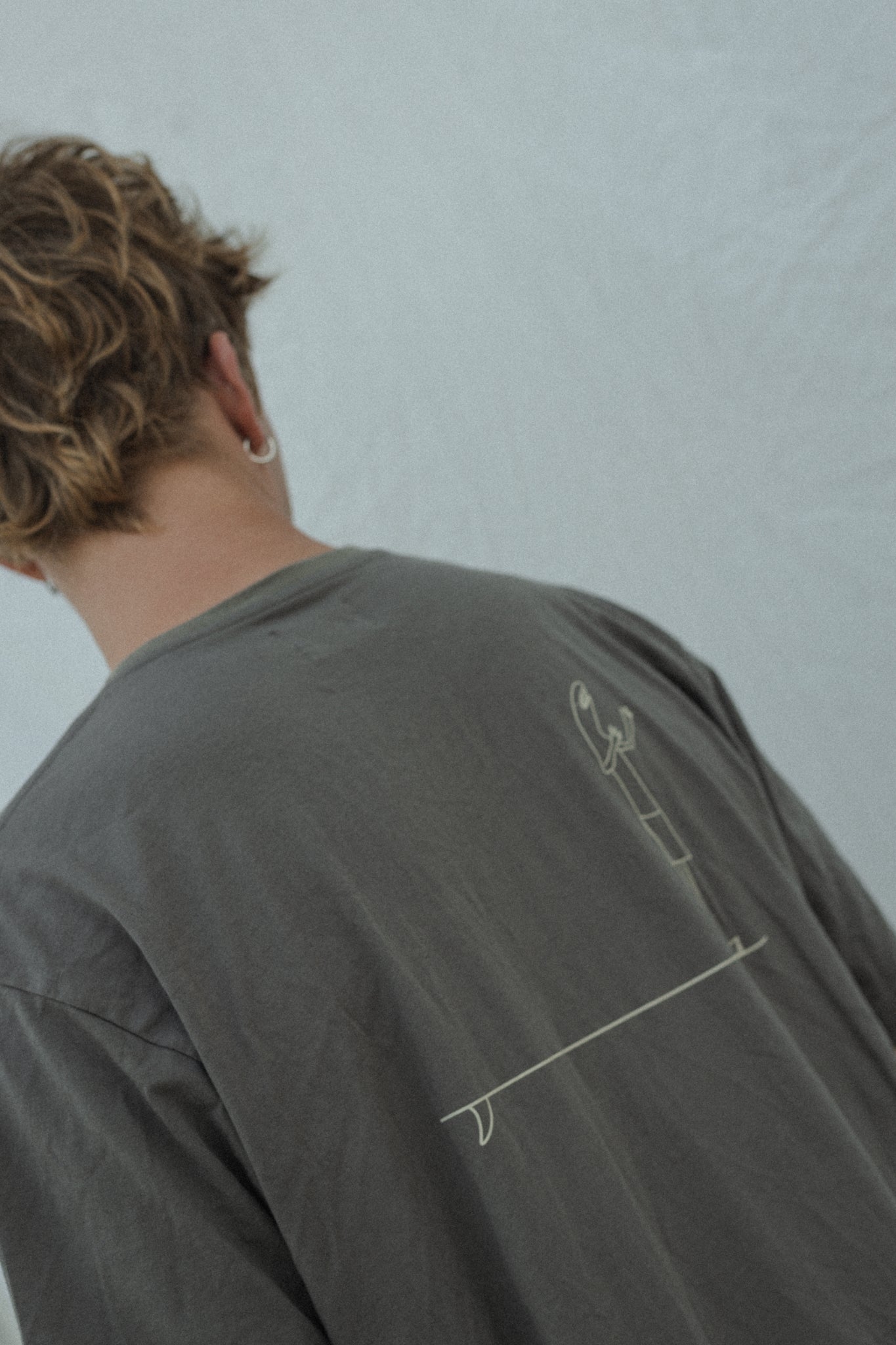 Illustrated Surf a Left Gray T-shirt