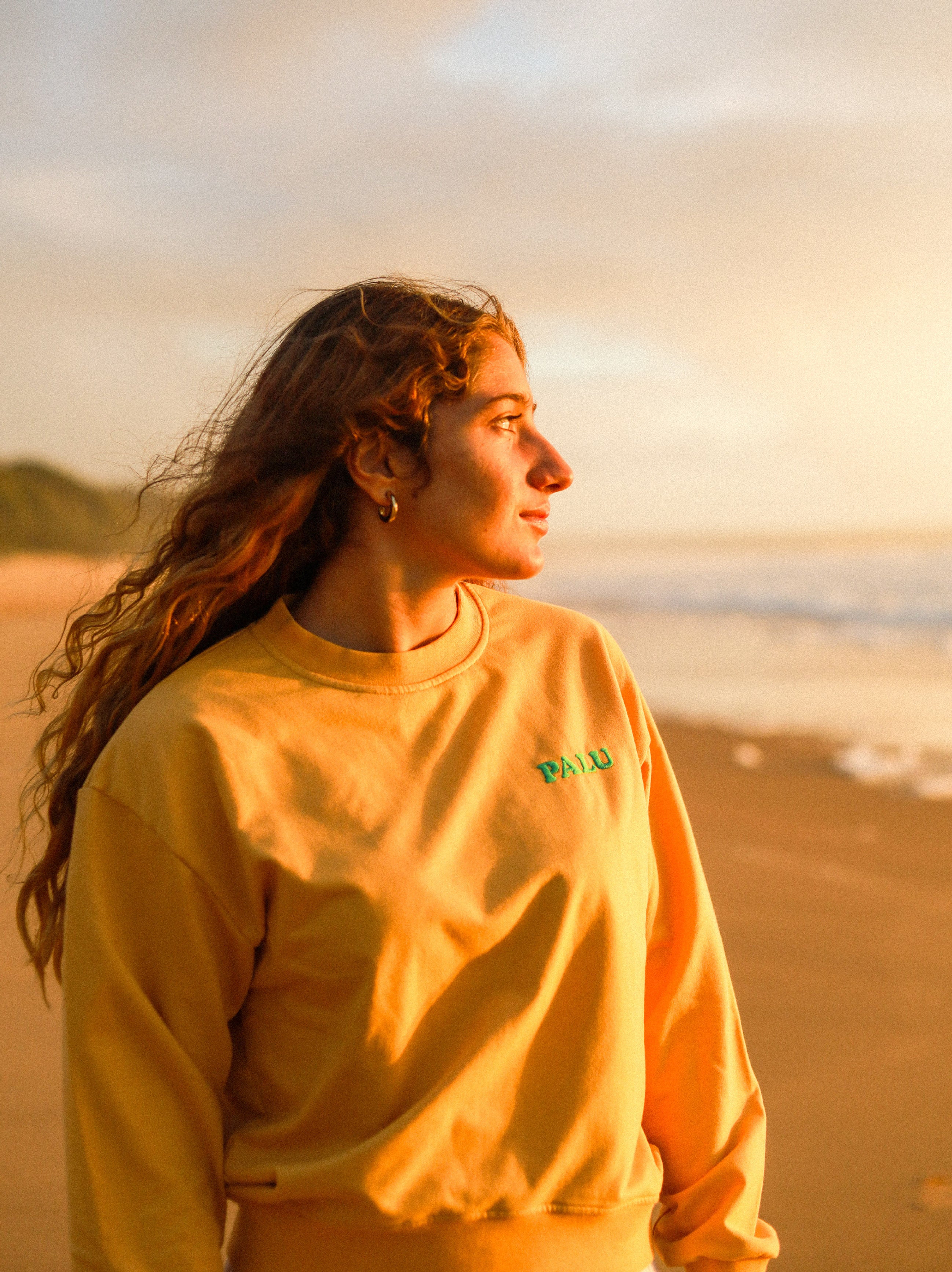 Sweatshirt Amarela Crop Ilustrada Bloom