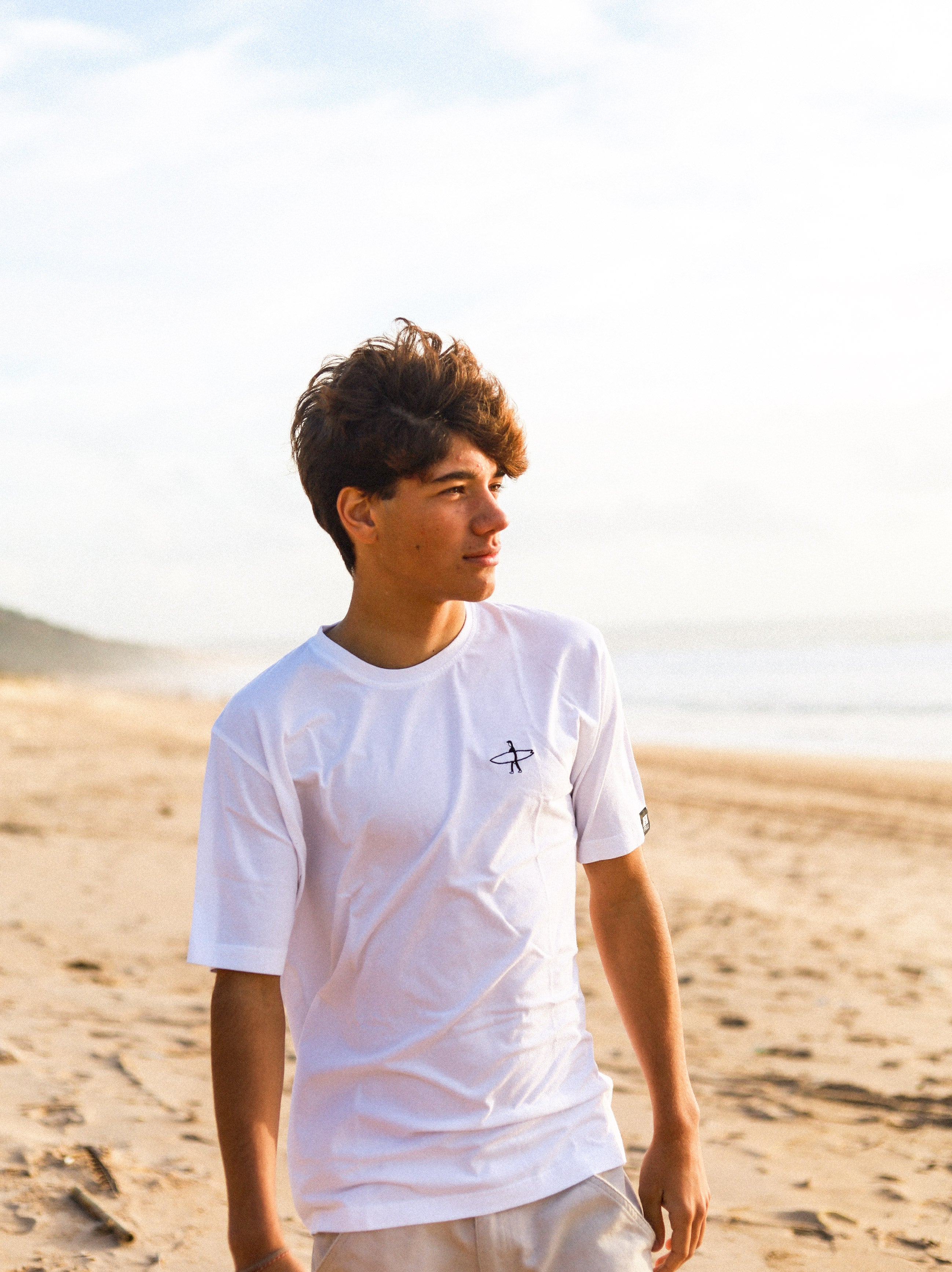 T-shirt Branca Ilustrada Stay Wild