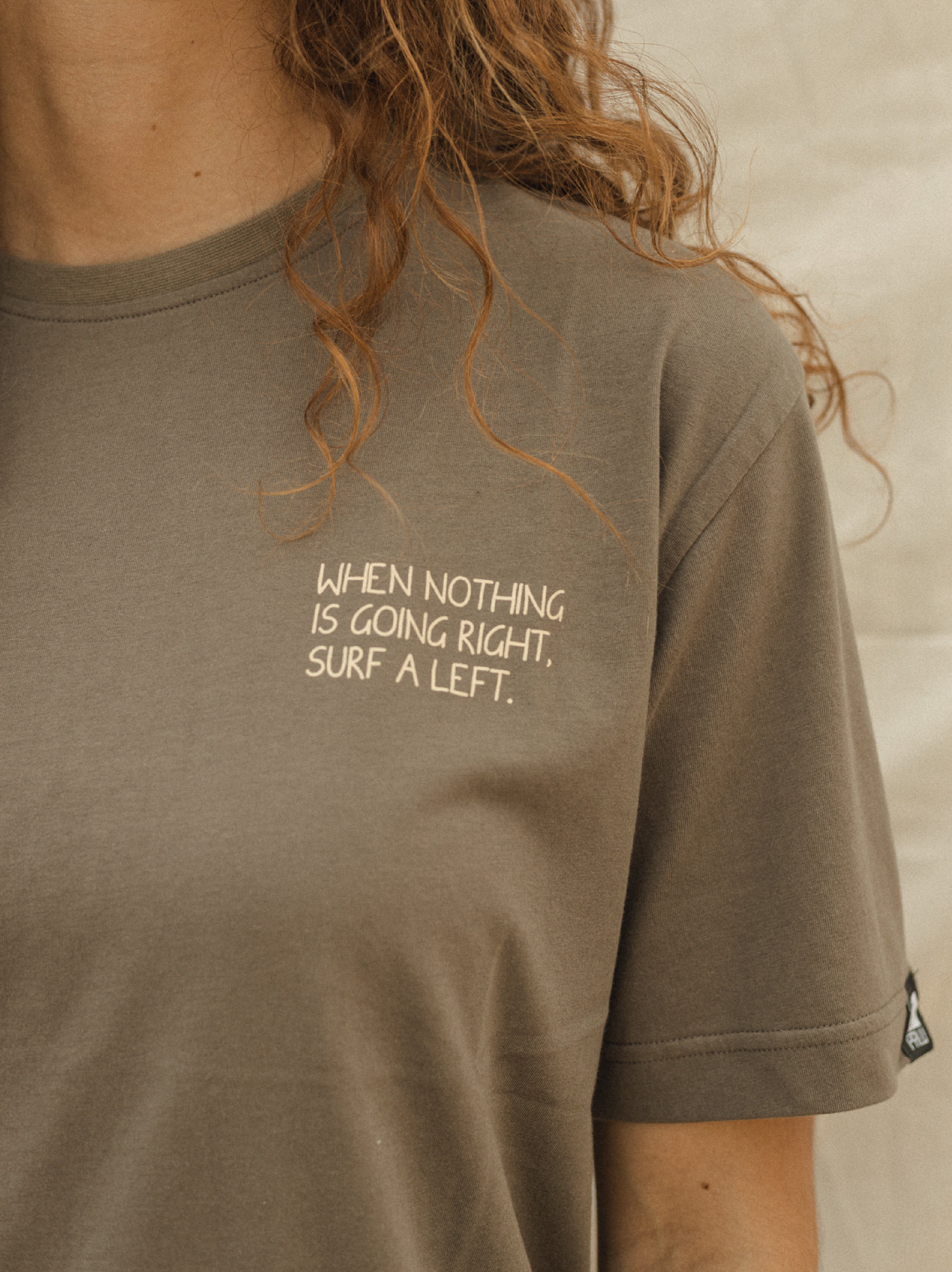 Illustrated Surf a Left Gray T-shirt