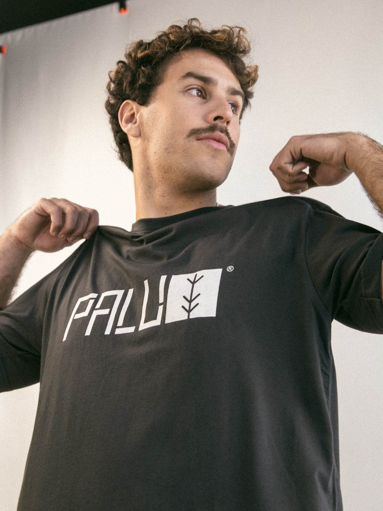 Dark grey classic tee masc model