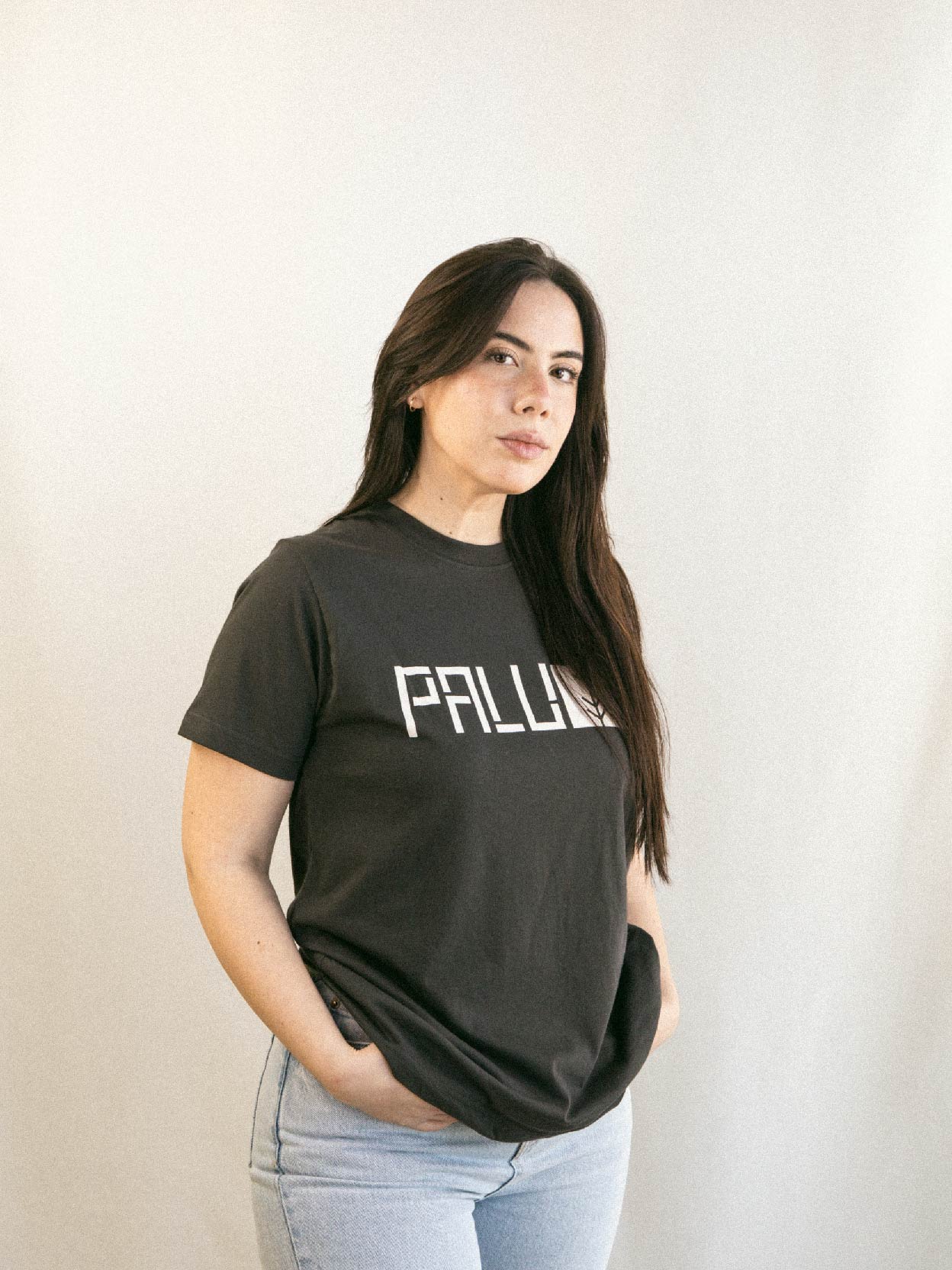 Dark grey classic tee fem model