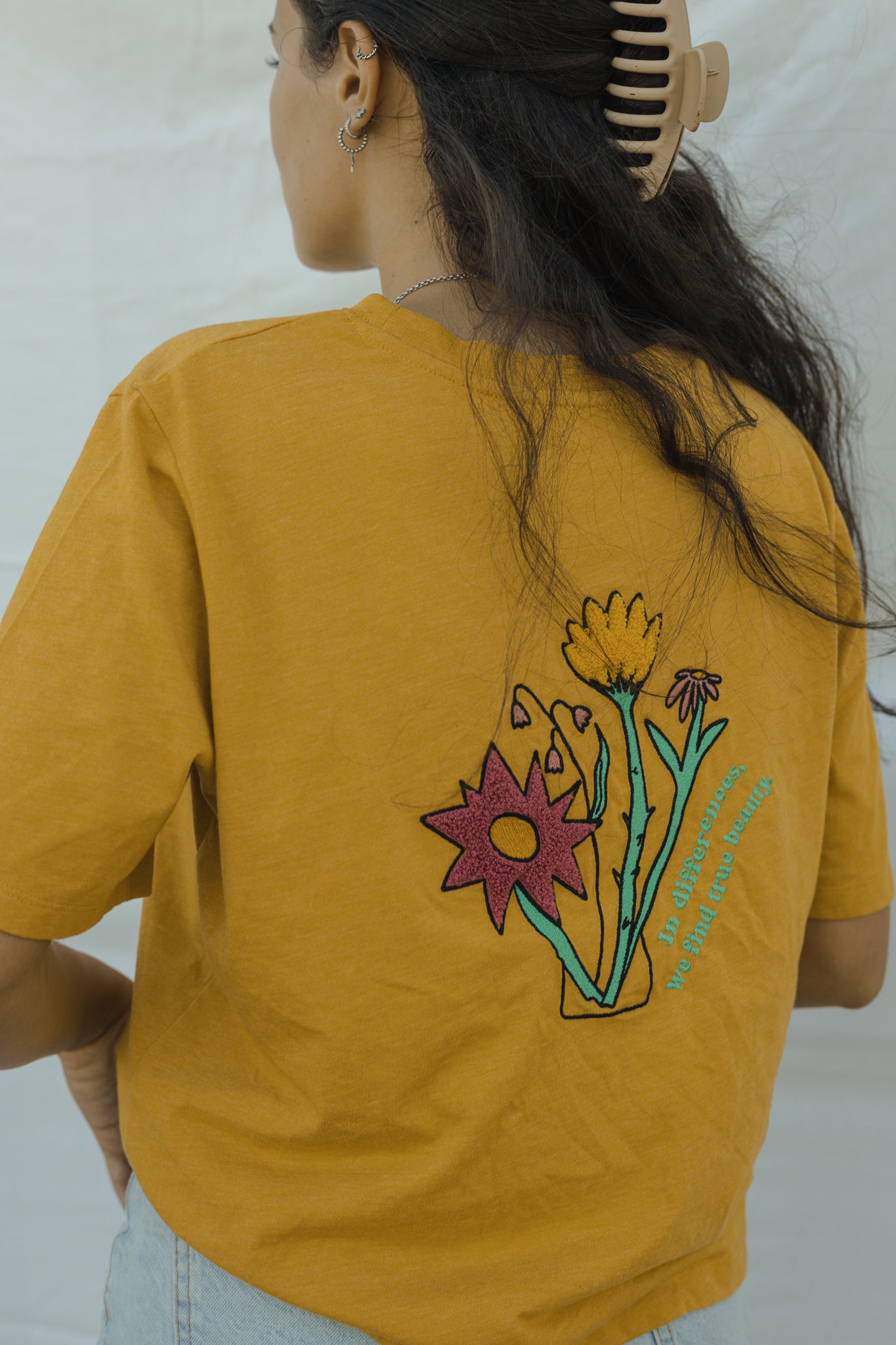 Bloom Illustrated Crop Yellow T-shirt